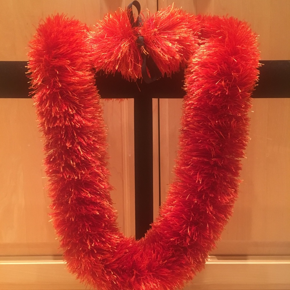 NWOT Graduation Lei Handmade Red & Orange Fun Fur Eyelash Yarn